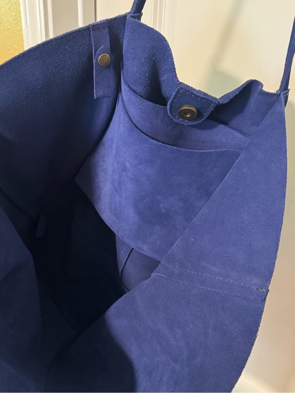 Portland Leather Devan Bucket Tote - Oversized Joni Blue Suede - Picture 3 of 7